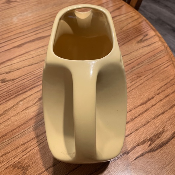 Fiestaware yellow disc pitcher - Picture 4 of 6